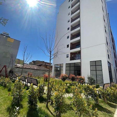 Center Tirana Goldi Apartment Kültér fotó